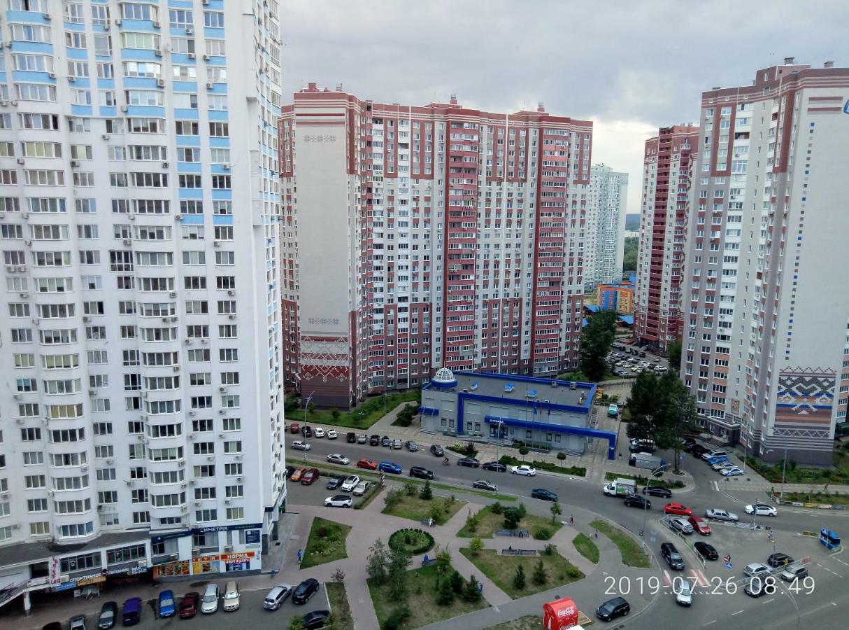 Люкс Апартаменты На Позняках เคียฟ ภายนอก รูปภาพ