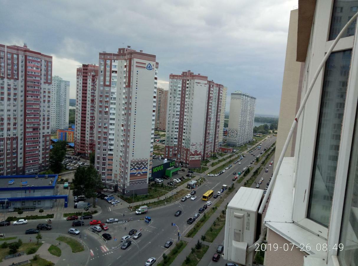 Люкс Апартаменты На Позняках เคียฟ ภายนอก รูปภาพ